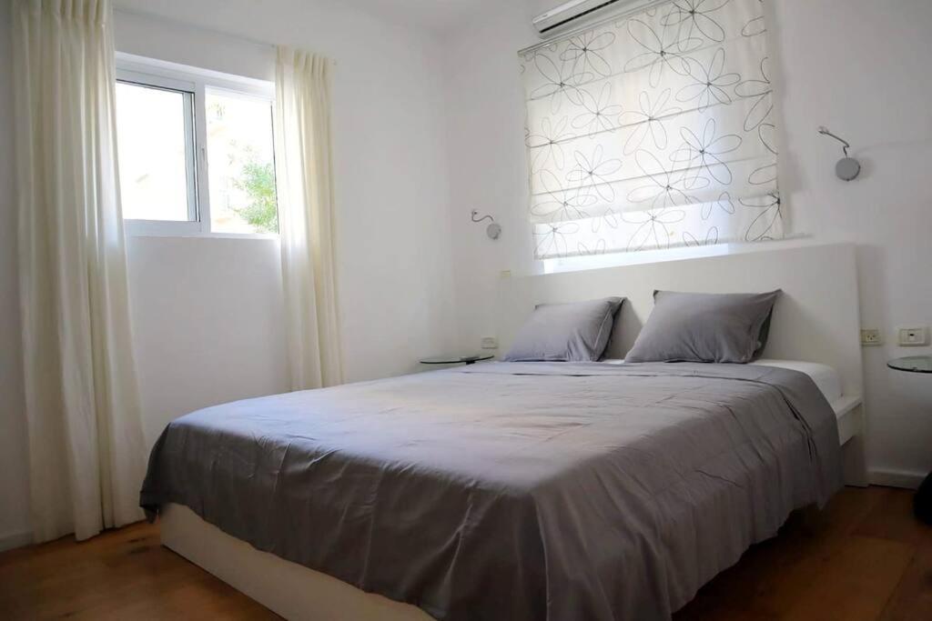 Apartment Near The *